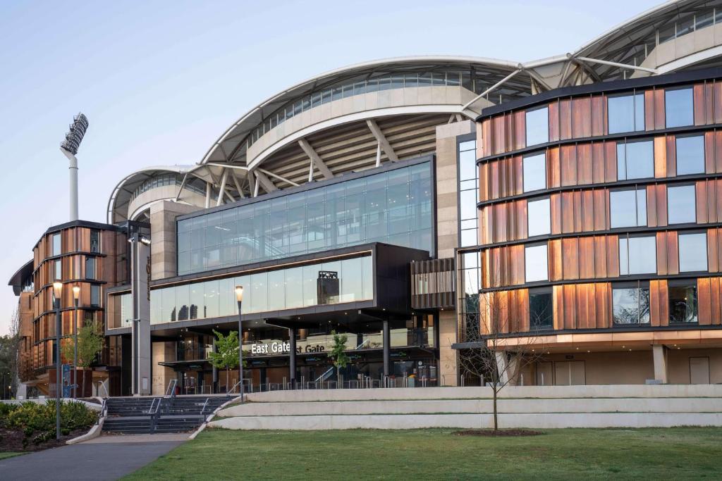 adelaide hotels oval hotel at adelaide oval