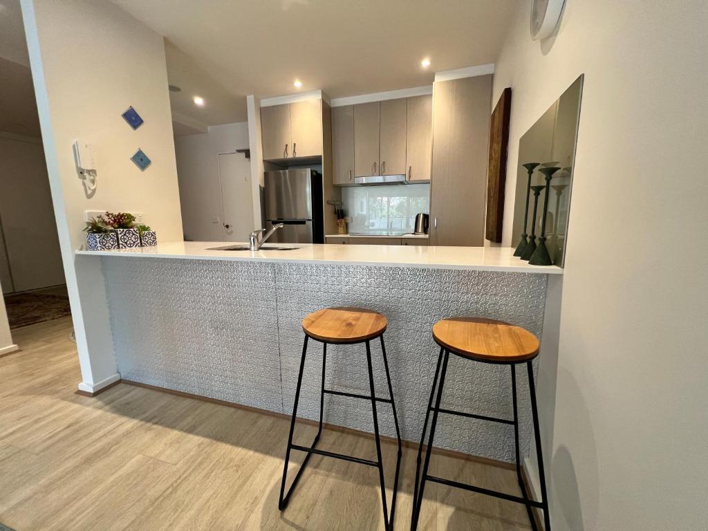 canberra hotels envy luxe 1 br executive